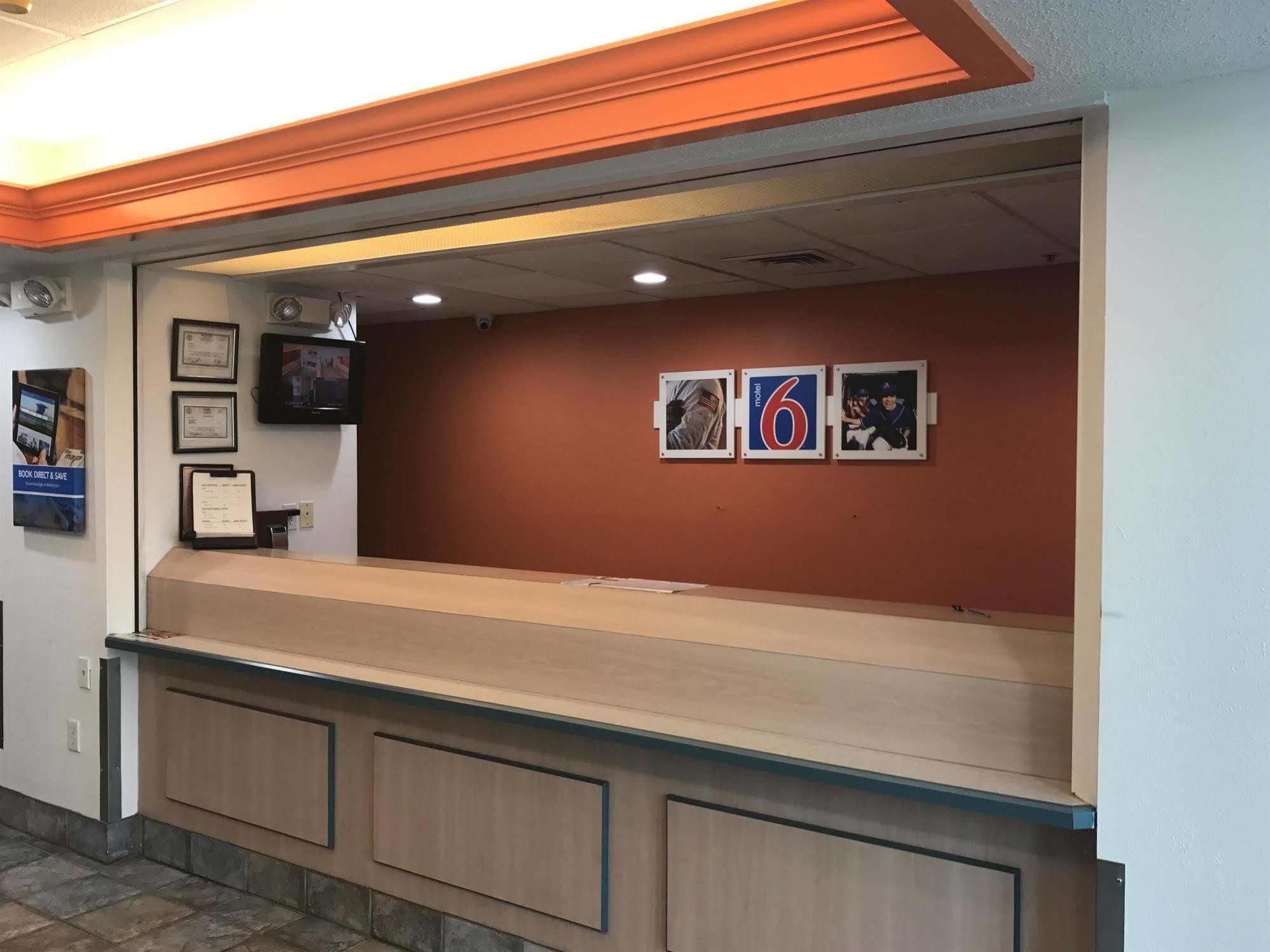 Motel 6-Newport, Tn Экстерьер фото